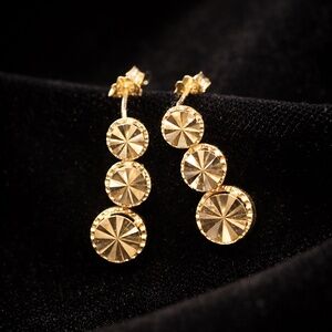 Vintage 14K Gold  Stud Earrings – Elegant & Timeless Gold Triple Disc Earrings